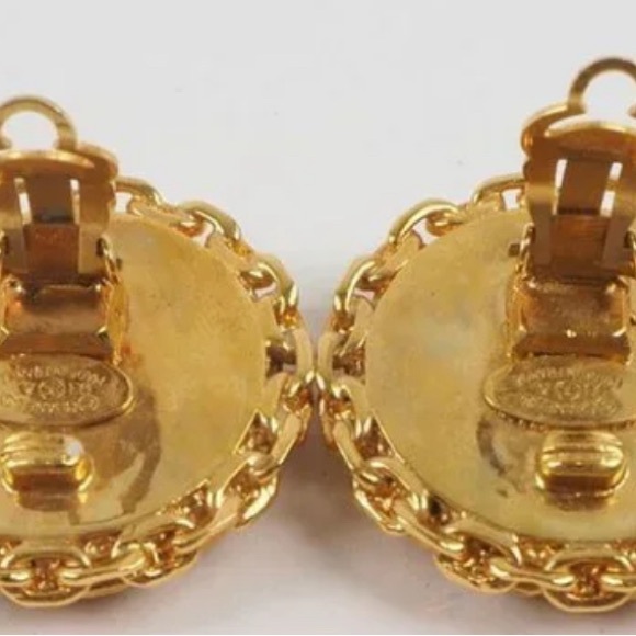 Chanel CC Logo Chain link 90’s Gold and Black Women's Earrings - Picture 4 of 6